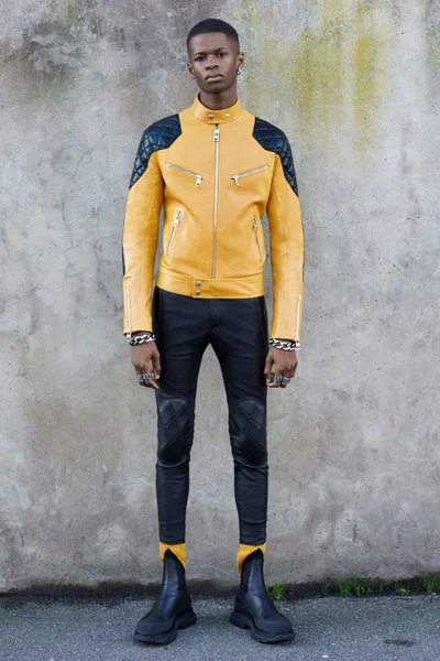Look 11